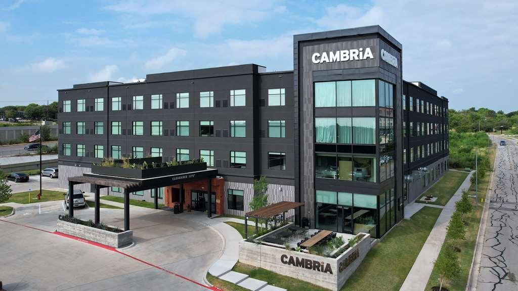 Cambria Hotel Austin Airport Exterior foto